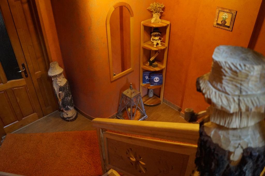 Apartamenty I Pokoje Rodzinne Czarna Gora Luaran gambar