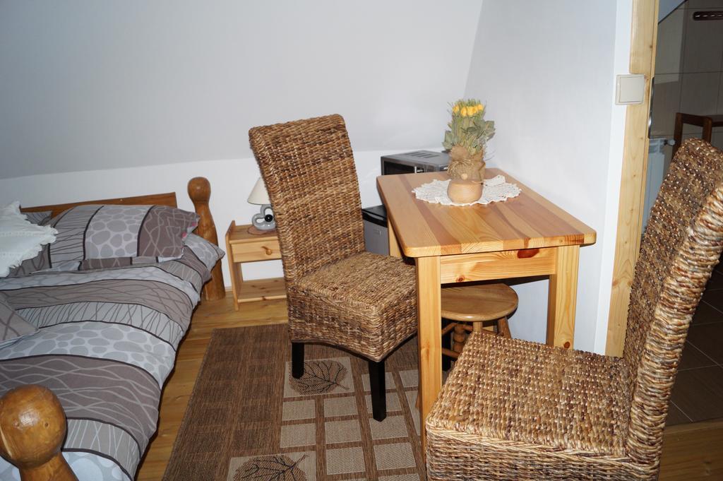 Apartamenty I Pokoje Rodzinne Czarna Gora Luaran gambar