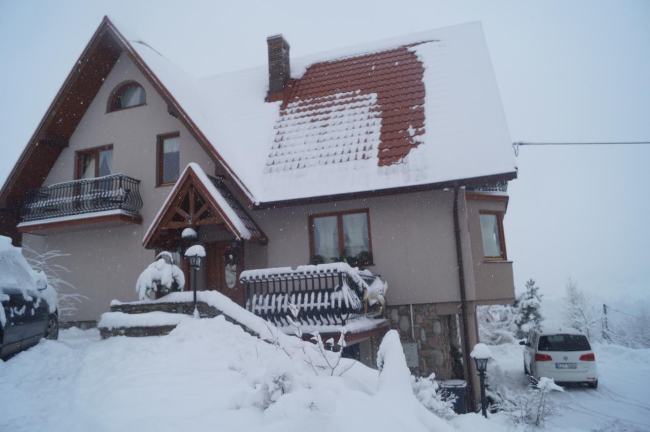 Apartamenty I Pokoje Rodzinne Czarna Gora Luaran gambar
