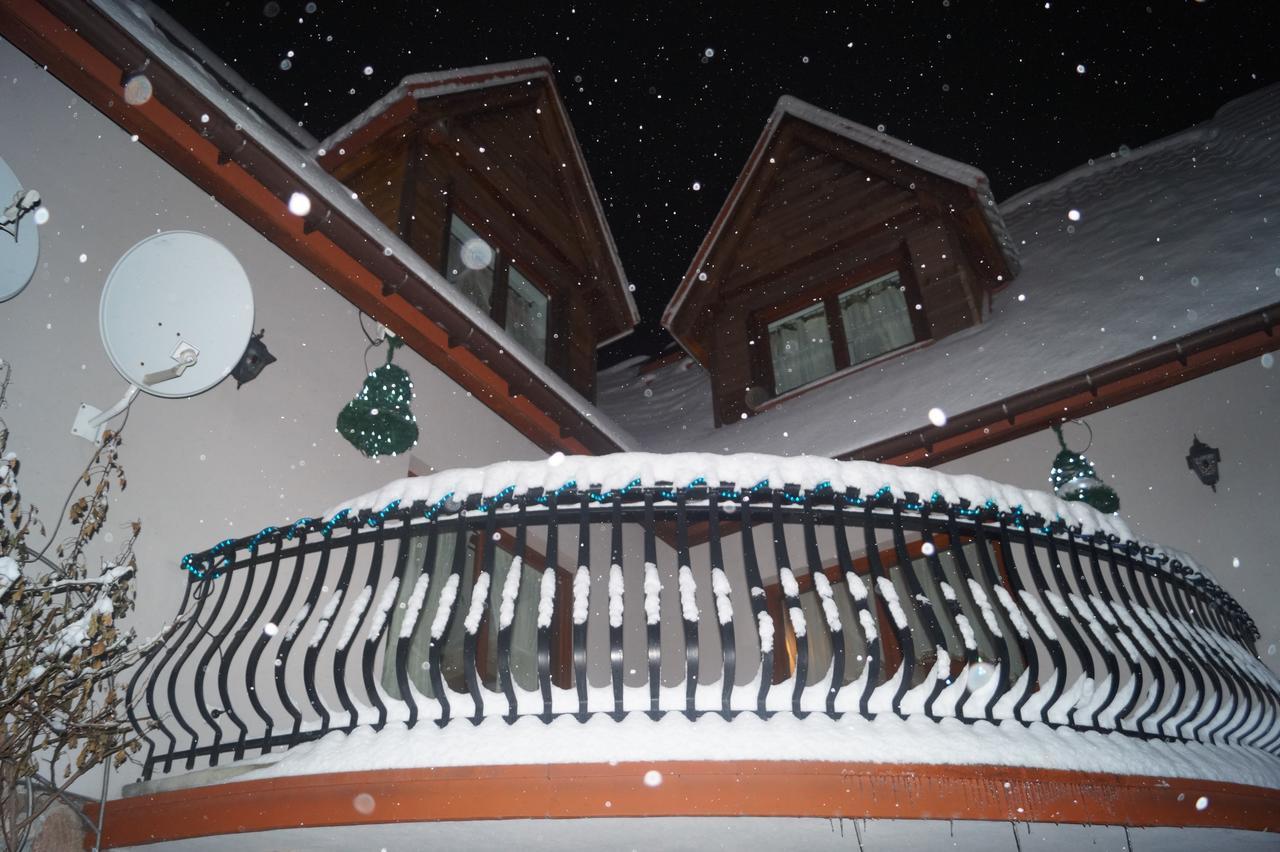 Apartamenty I Pokoje Rodzinne Czarna Gora Luaran gambar