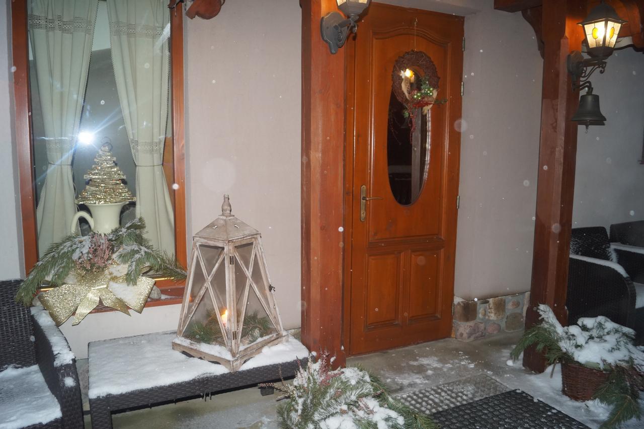 Apartamenty I Pokoje Rodzinne Czarna Gora Luaran gambar