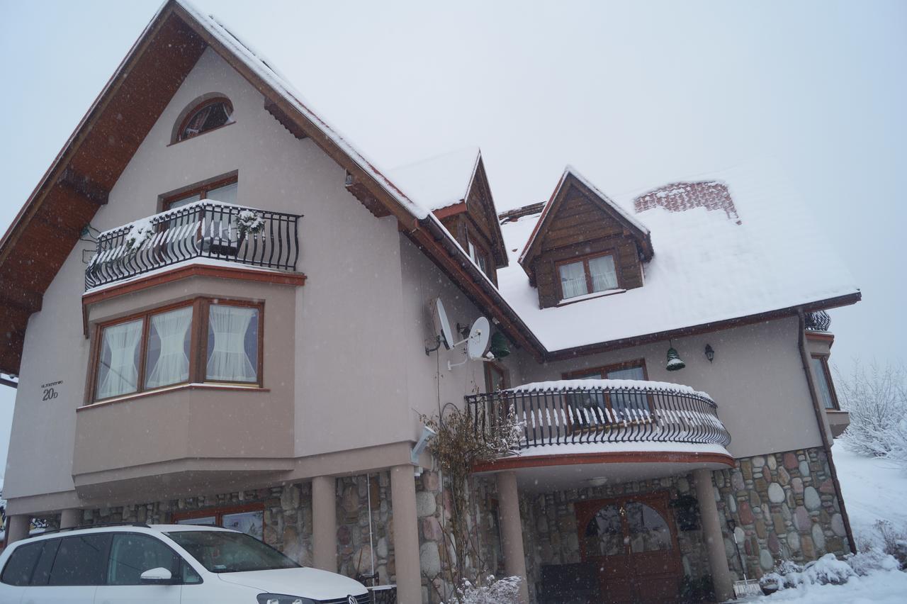 Apartamenty I Pokoje Rodzinne Czarna Gora Luaran gambar